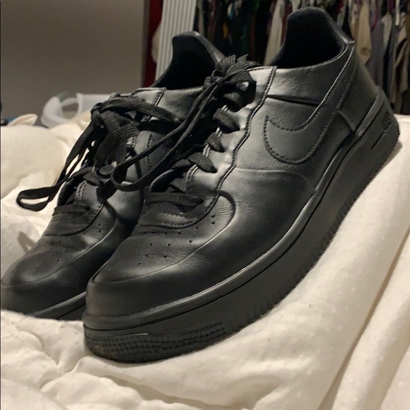 black air forces size 9